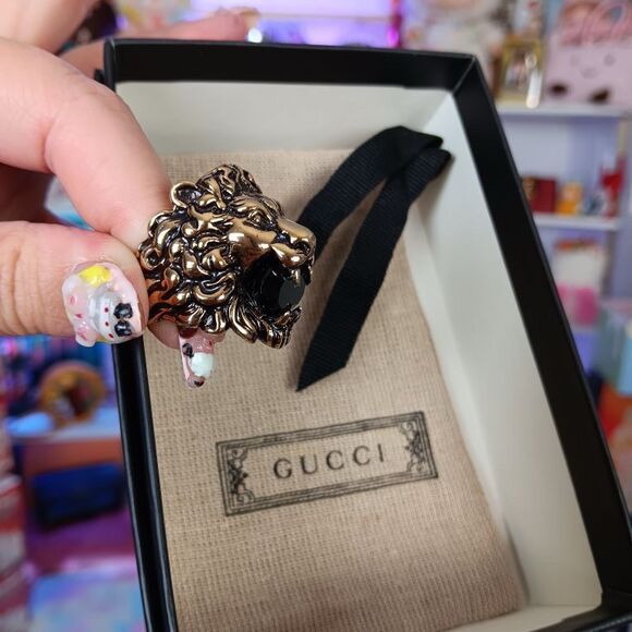 NIB Gucci Lion Head Crystal Cocktail Statement Ring Size 8.5 US - Picture 1 of 11